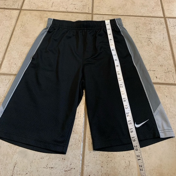 Nike Dri-FIT Black Athletic Shorts - Youth Boys Size Large - Picture 5 of 6